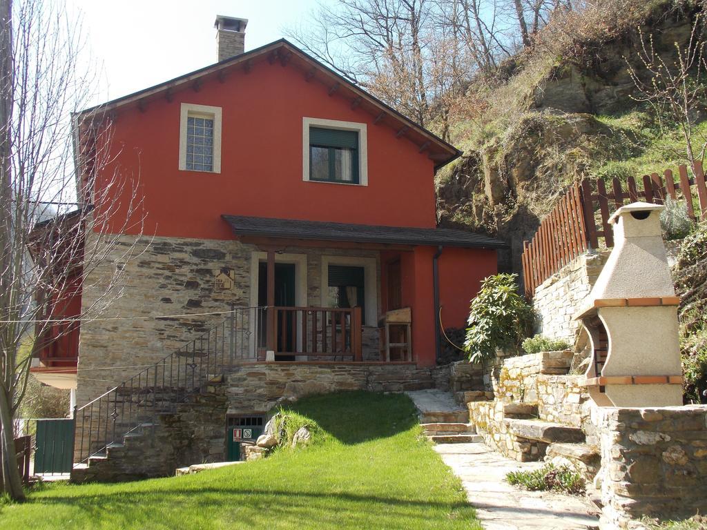 Hostal El Recanto Vega de Valcarce Exterior photo
