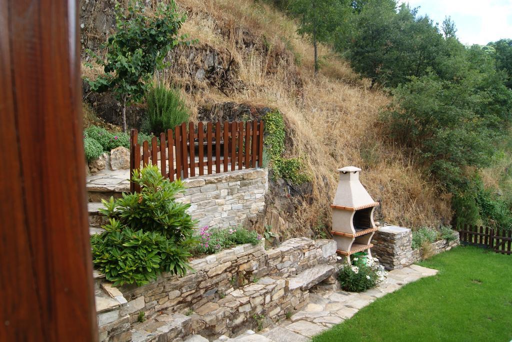 Hostal El Recanto Vega de Valcarce Exterior photo