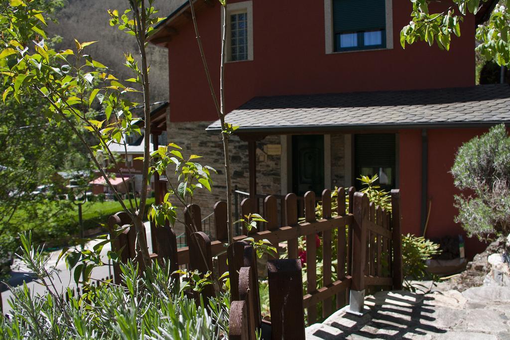Hostal El Recanto Vega de Valcarce Exterior photo